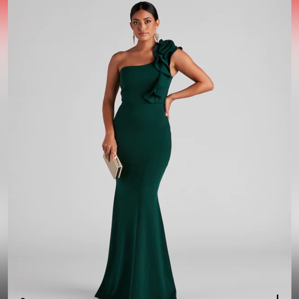 Formal one-shoulder maxi dress